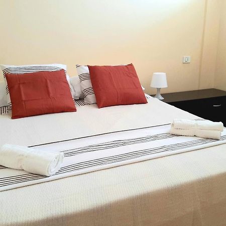 Perfectly Located Apartment With Pool Playa de las Americas  Exterior photo