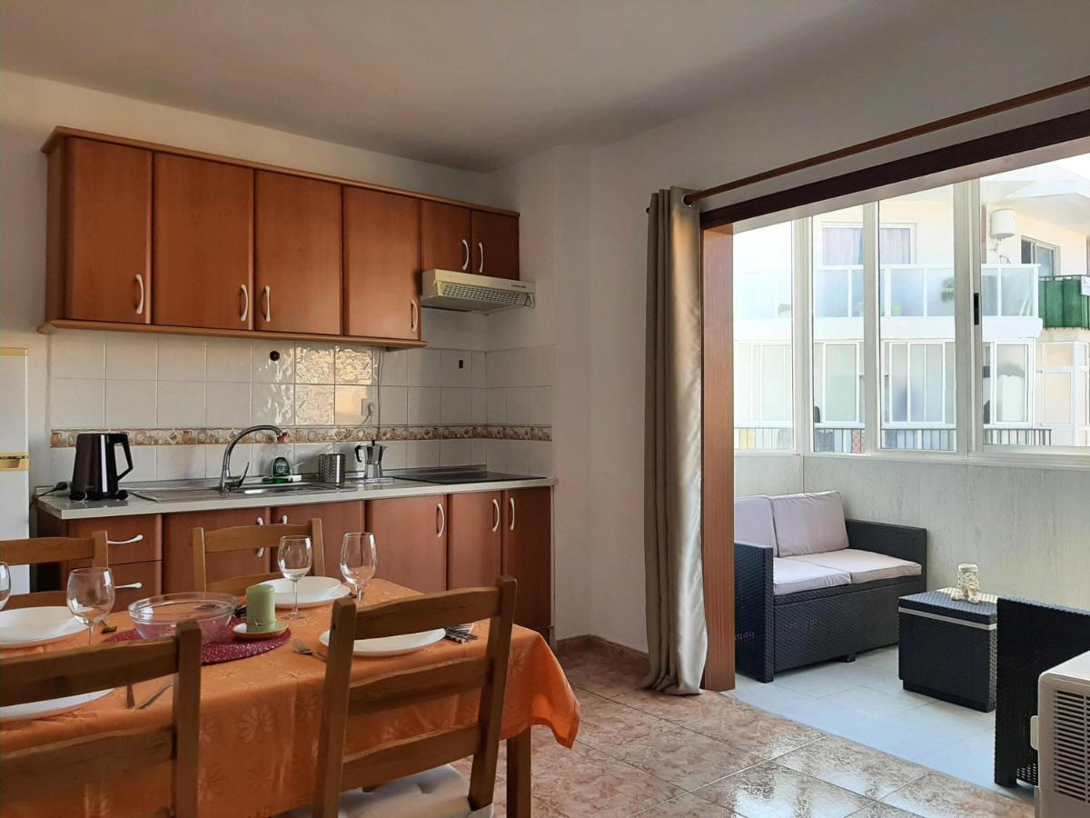 Perfectly Located Apartment With Pool Playa de las Americas  Exterior photo